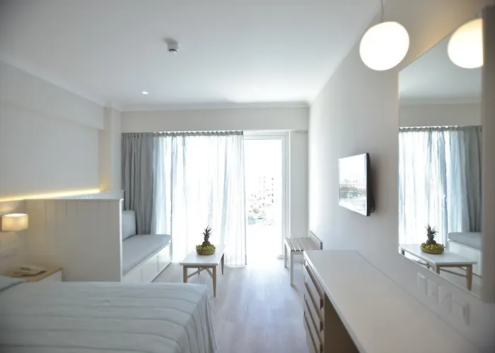 Hotel Sunrise Gardens