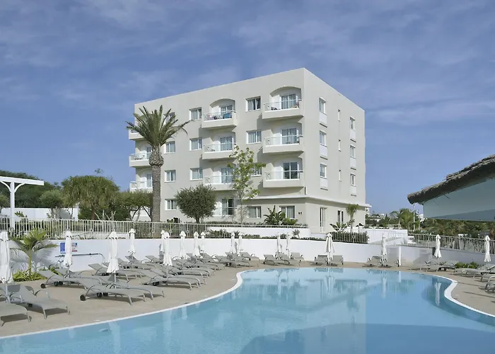 فندق Sunrise Gardens 4*